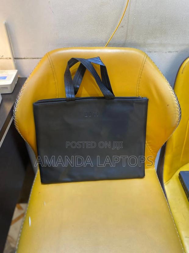 Laptop Bag · Photo 1