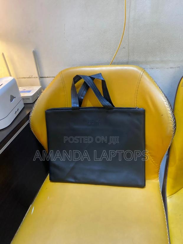 Laptop Bag · Photo 2