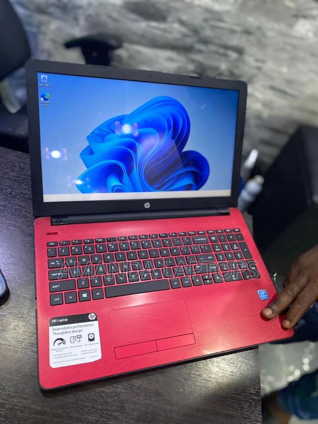New Laptop HP Pavilion 15 4GB Intel Celeron HDD+SSD 500GB · Photo 4