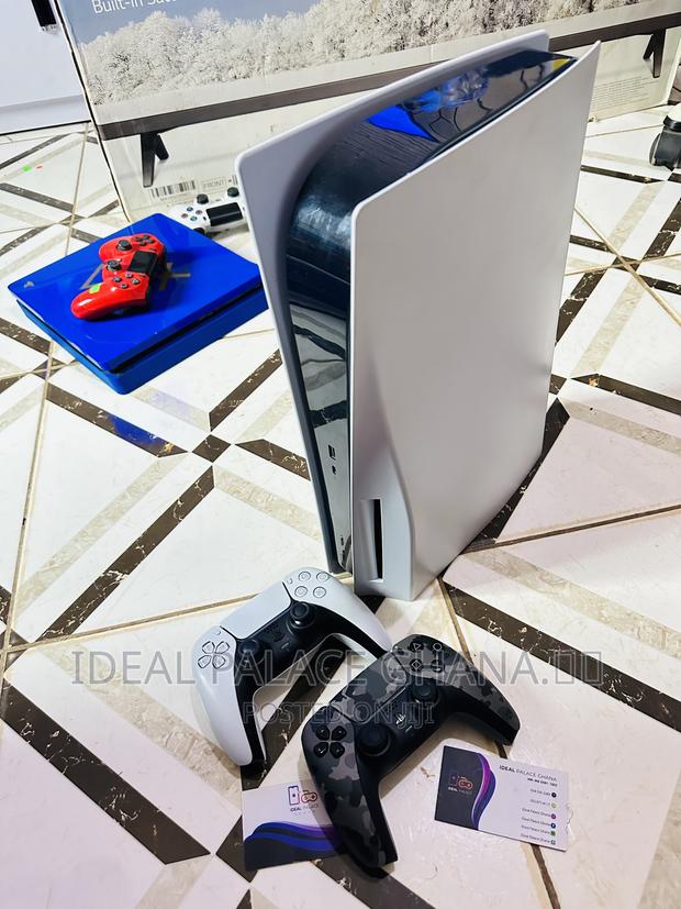 Playstation 5 Standard FC 24, MK 11 Etc · Photo 4