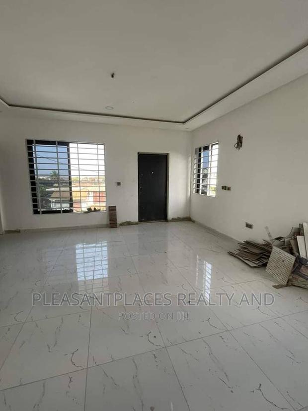 4bdrm Duplex in Pleasantplaces, Spintex for sale · Photo 6