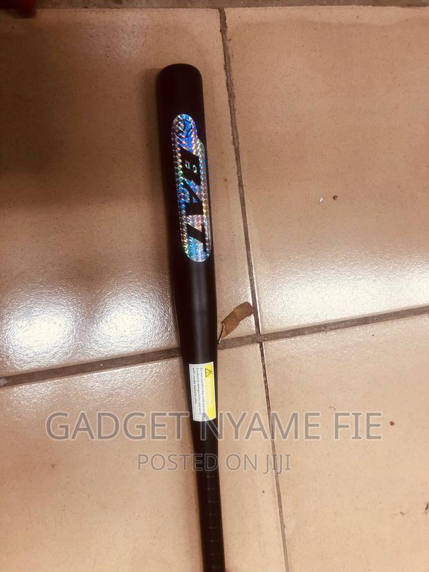 Metallic Baseball Bat (30 Inches) · Photo 1