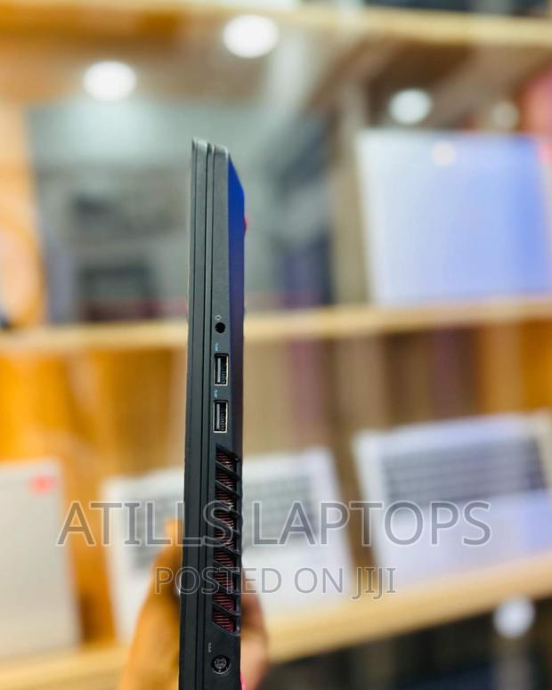 Laptop Dell Inspiron 15 5577 16GB Intel Core I7 SSD 512GB · Photo 3