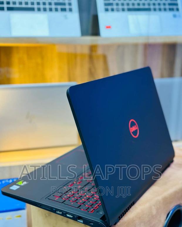 Laptop Dell Inspiron 15 5577 16GB Intel Core I7 SSD 512GB · Photo 5