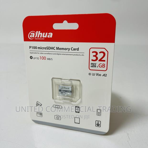 Micro SD Card (32GB) · Photo 2