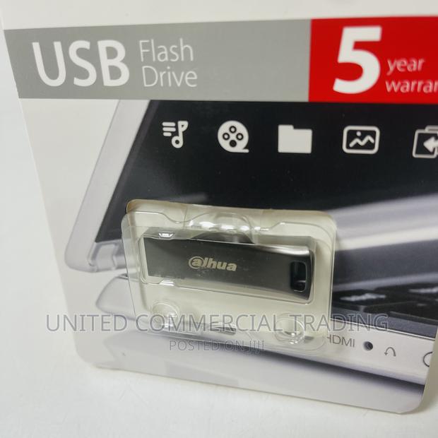 USB (32gb) · Photo 4