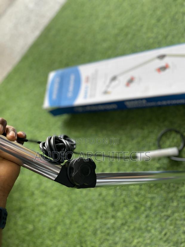 Alctron Studio Microphone Stand · Photo 1