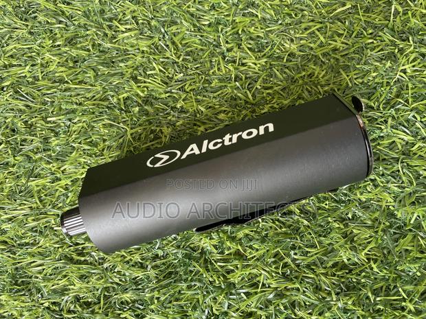 Alctron Headphone Amplifier · Photo 1
