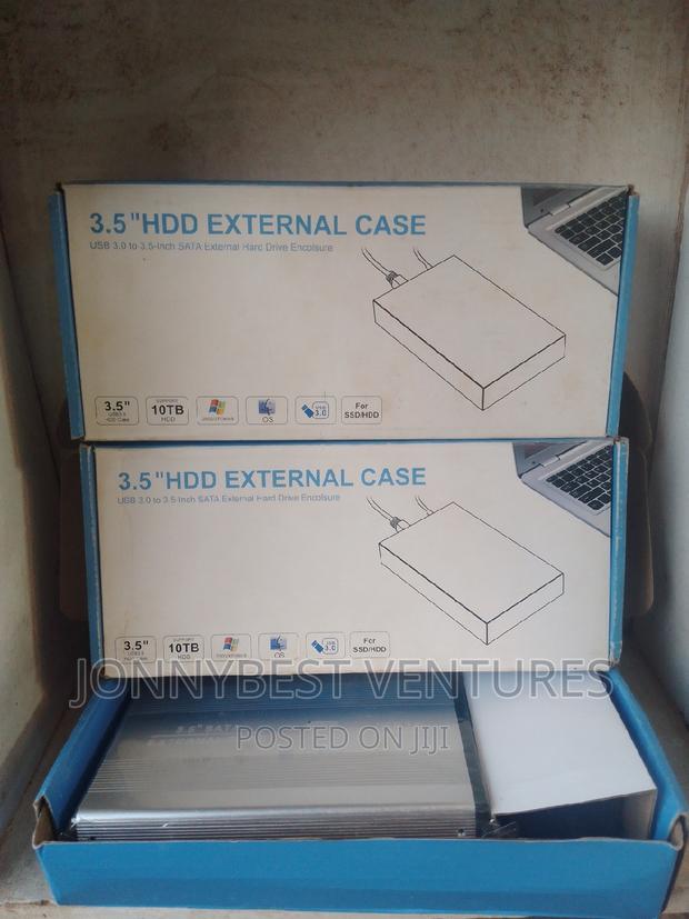 3.0 Desktop Hard Drive Case · Photo 1