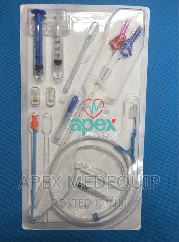 Hemodialysis Double Lumen Catheter ( + Sutures ) · Photo 1