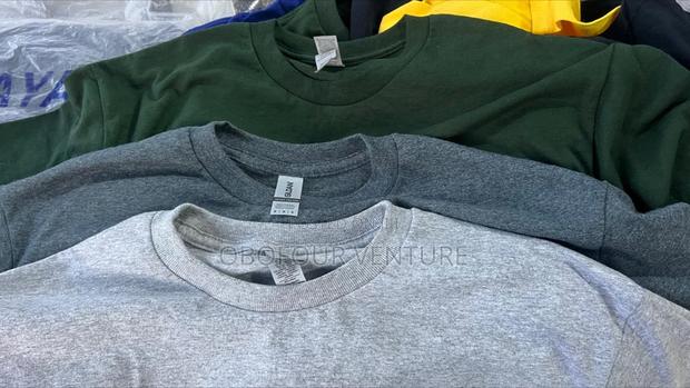 Quality and Affordable Round Neck From USA · Photo 1
