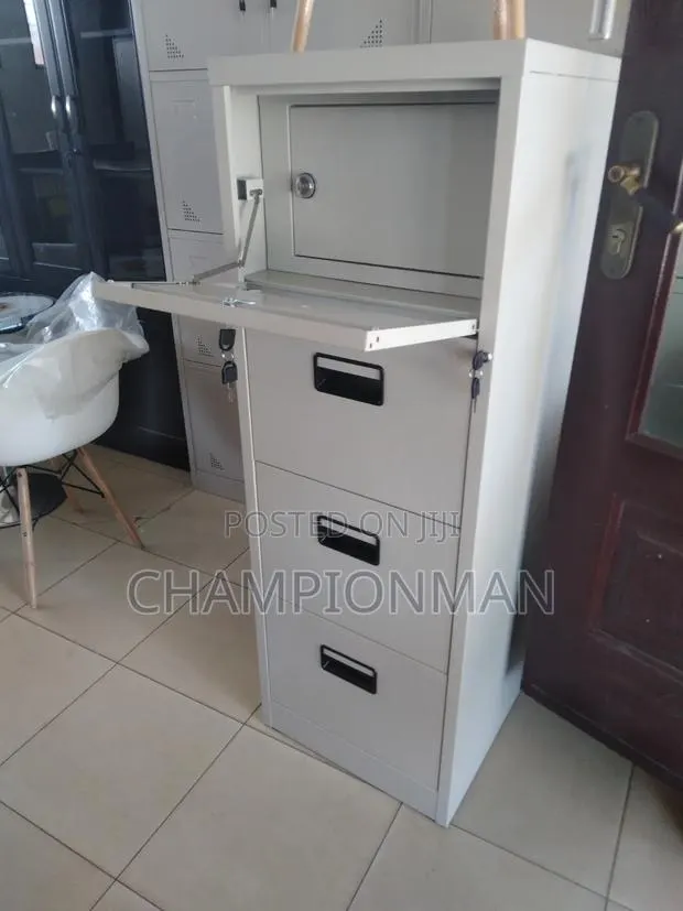 Safe Drawer · Photo 1