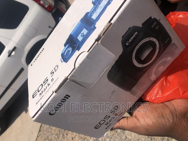 Canon EOS 5D Mark II Full Frame DSLR Camera (Body Only) · Photo 1