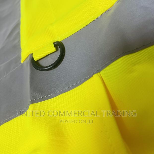 Safety Vest (With Pocket And Zipper) · Photo 5