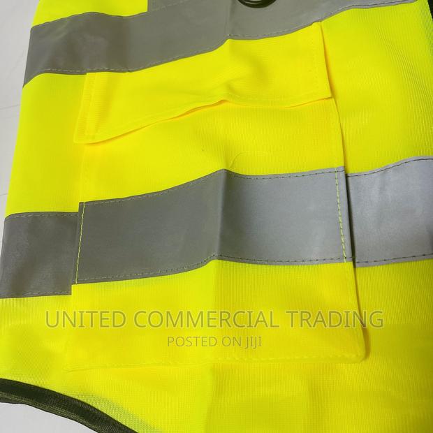 Safety Vest (With Pocket And Zipper) · Photo 7