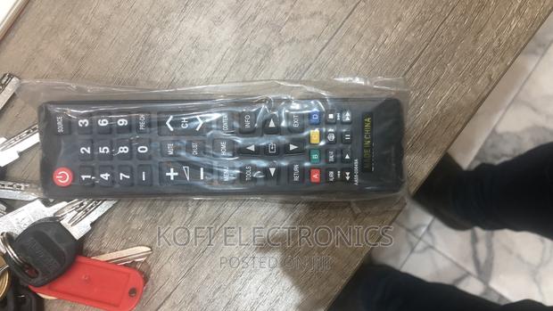 (Works Most Standard Samsung Tvs) SAMSUNG TV Remote Control · Photo 1