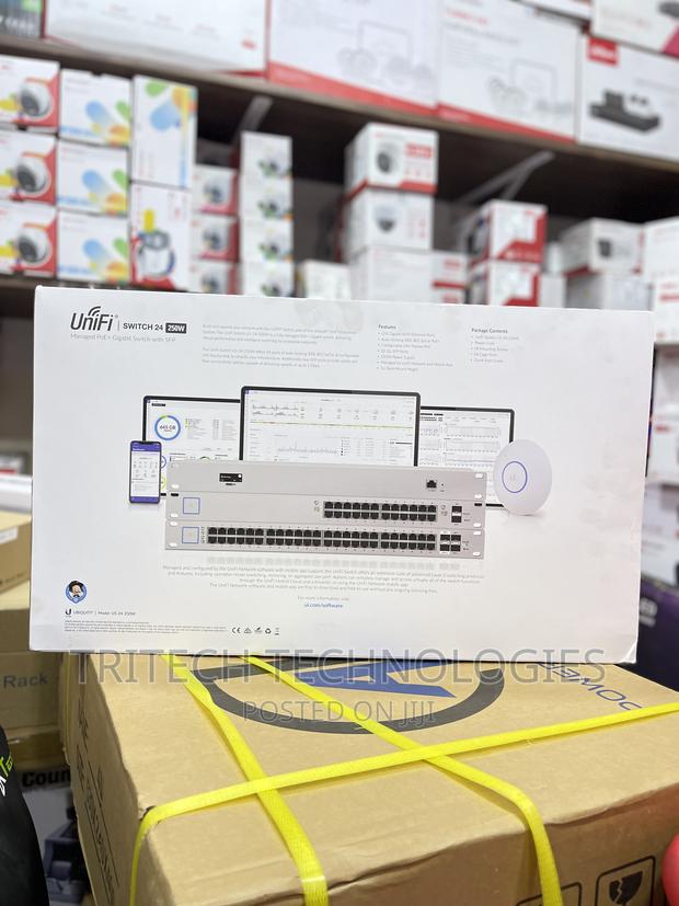 UBIQUITY Unifi Poe Switch US-24-250W 24-Port Managed Poe · Photo 1