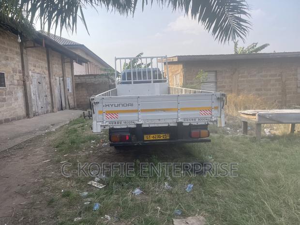 Warehouse + 3plots of Land at Tema Com12 Fore Sale · Photo 2