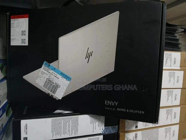 New Laptop HP Envy 14 8GB Intel Core i5 SSD 512GB · Photo 2