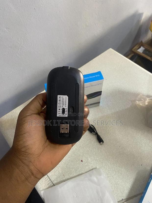 Rechargeable Wireless Mouse With RGB Colors · Photo 4