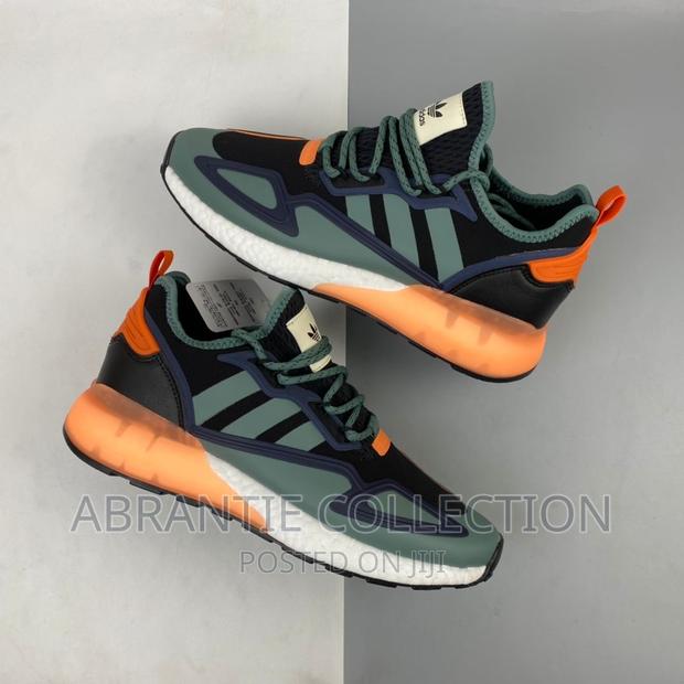 Adidas Boost ZX · Photo 2
