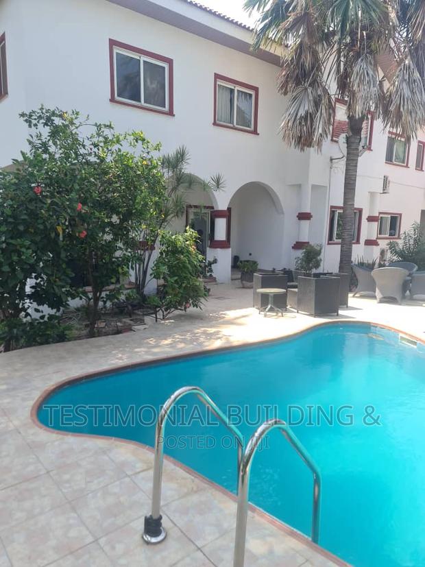 Furnished 5bdrm House in Testimonial Building, East Legon for sale · Photo 5