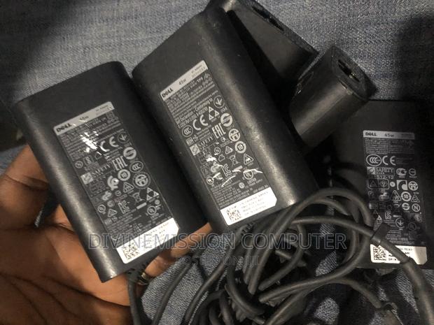 Original Dell Small Pin Laptop Charger 45w Uk Used · Photo 1