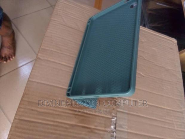 Samsung Tab A9 Original Case 8.7 Inches, Smart Case · Photo 5
