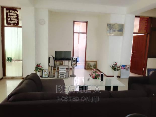 A 3-Bedroom Fully Furnished Flat. Short /Long Stay · Photo 3