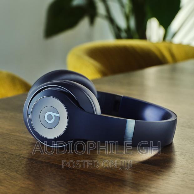 Beats Studio Pro Wireless Noise Cancelling Headphones · Photo 3