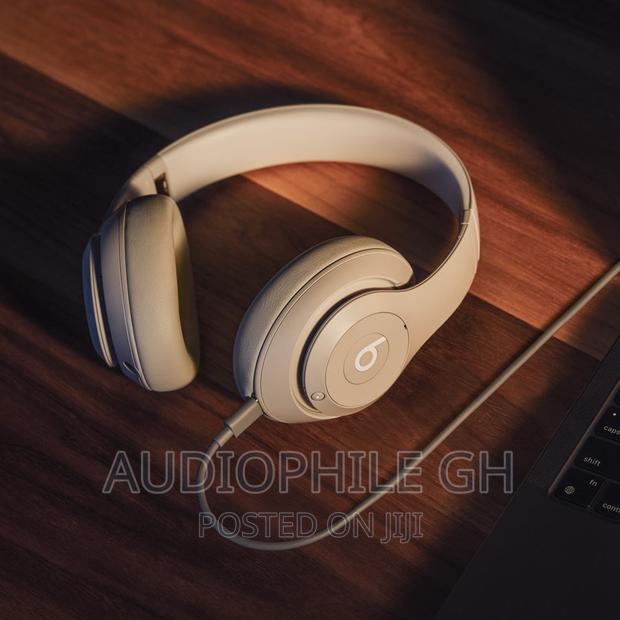 Beats Studio Pro Wireless Noise Cancelling Headphones · Photo 5