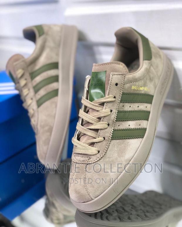 Adidas Broomfield Khaki · Photo 3