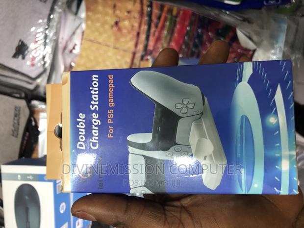 Double Charge Station for Ps5 Game Pad · Photo 4