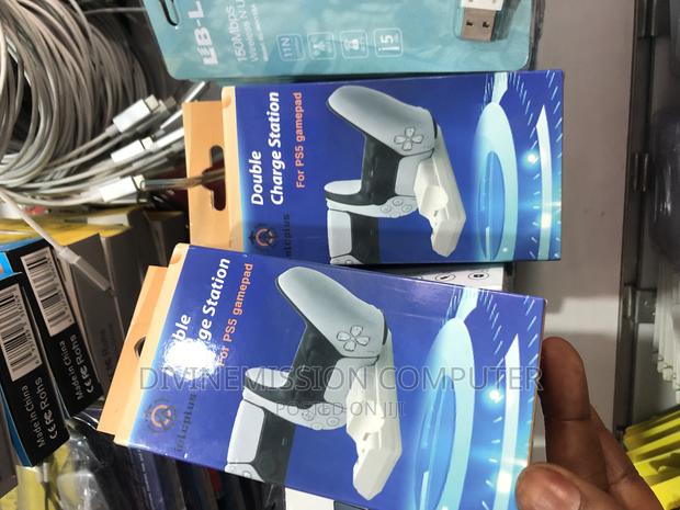 Double Charge Station for Ps5 Game Pad · Photo 2