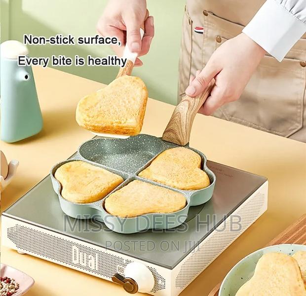 4 Heart-Shaped Frying Pan · Photo 6