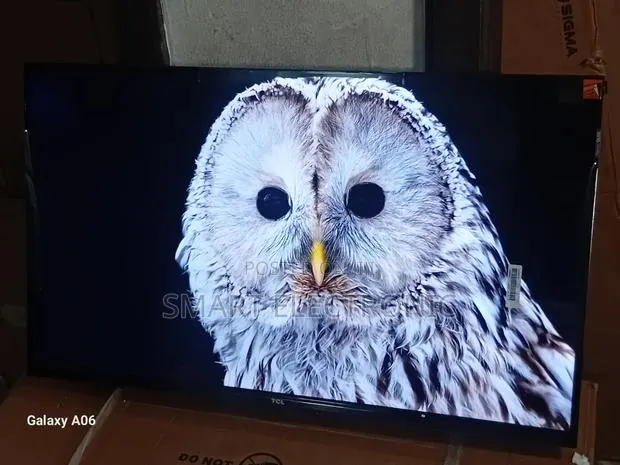 TCL 32” Entertainment Hub – Smart Viewing Experience · Photo 1