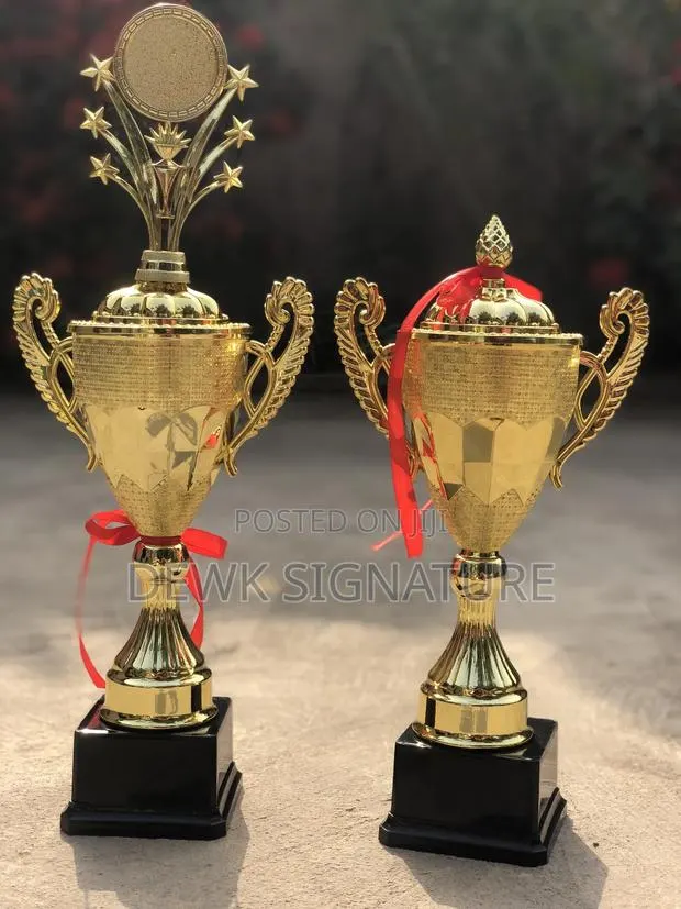 Award Trophy · Photo 1