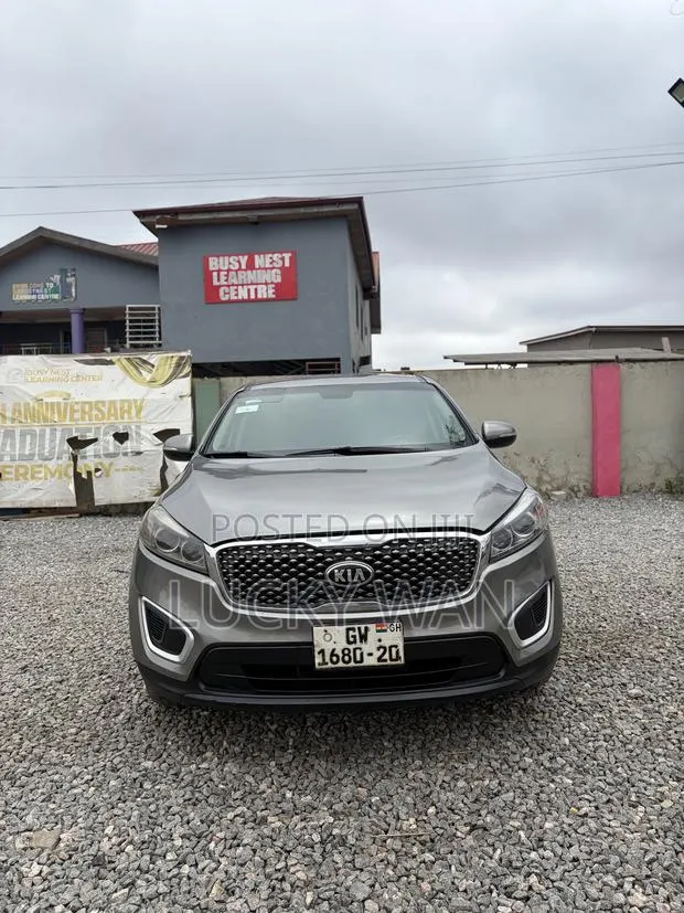 Kia Sorento 4dr SUV 2016 Silver · Photo 1