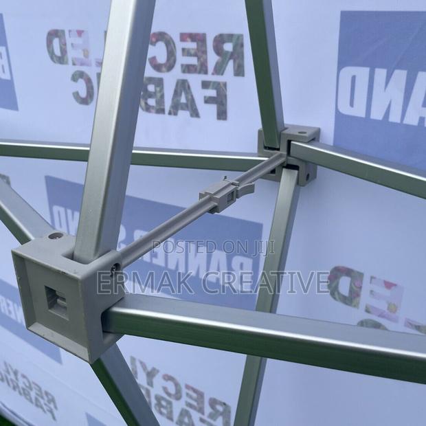 Portable Backdrop With Print ( Collapsible) · Photo 3