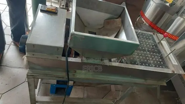 Electric Groundnut Skin Peeling Machine · Photo 1
