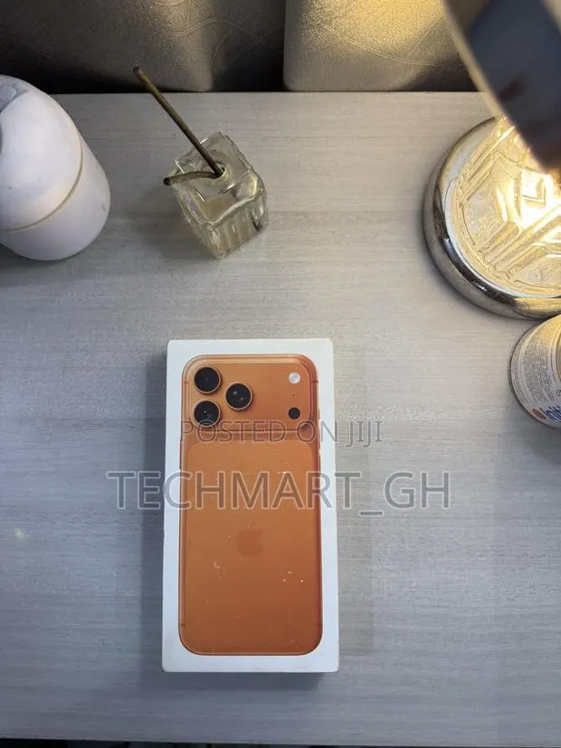 New Apple iPhone 17 Pro 256 GB Orange · Photo 1