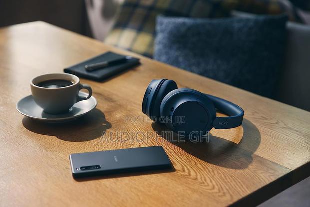 Sony WH-CH720N Wireless Noise Canceling Headphone · Photo 4