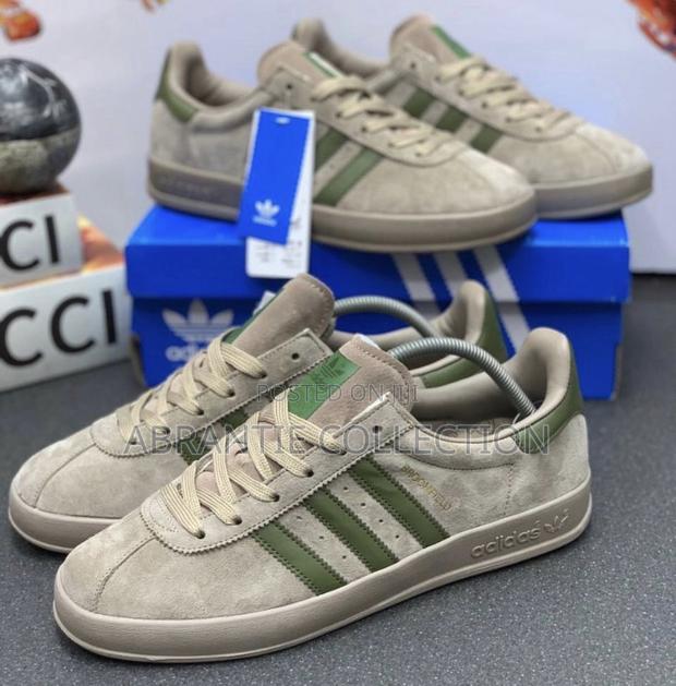 Adidas Broomfield Khaki · Photo 1