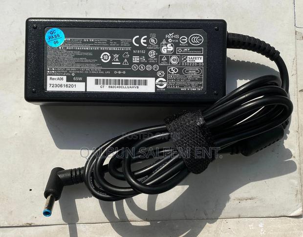 HP Blue Pin / Tip 19.5V 3.33A 65W Laptop Adapter / Charger · Photo 1