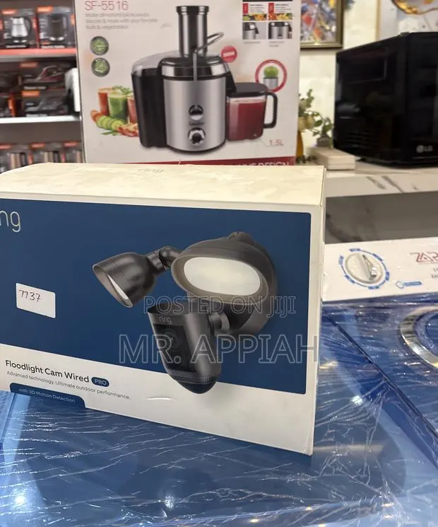 Sleek Design Ring Outdoor Flood Light Cam Wired · Photo 1