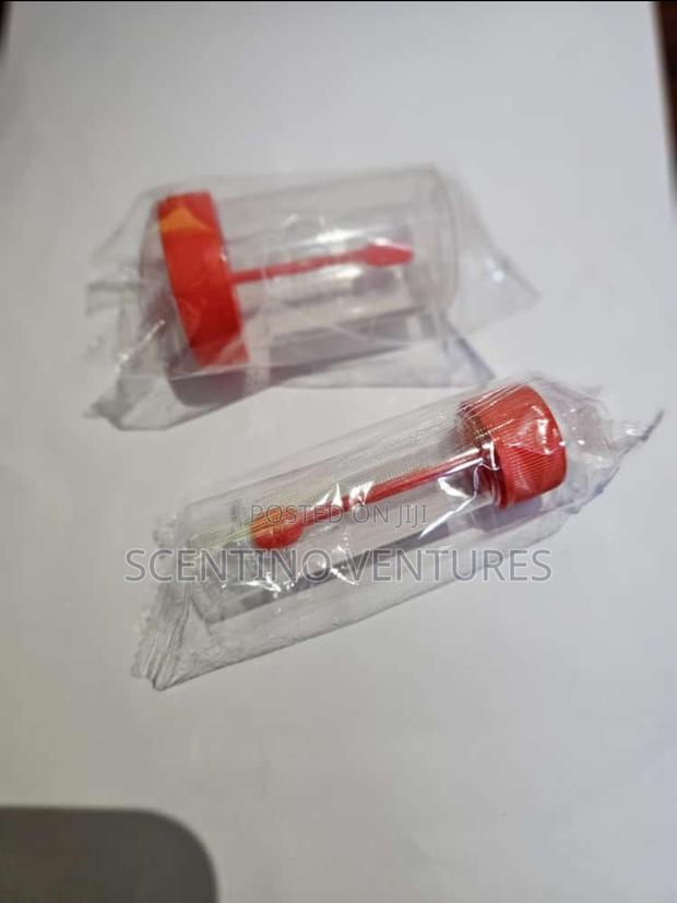 Stool Container (30ml) · Photo 1