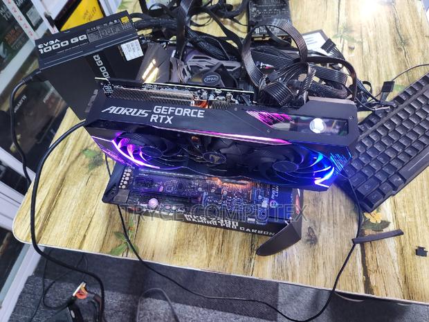 Asus Strix RTX 3080 10gb Graphic Card · Photo 2