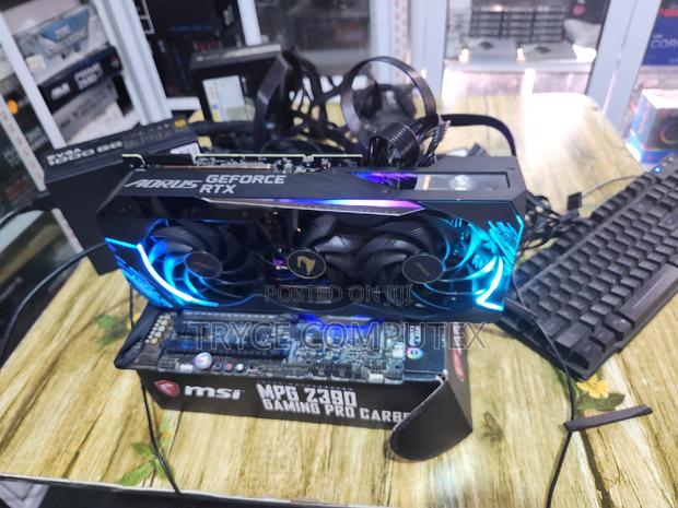 Asus Strix RTX 3080 10gb Graphic Card · Photo 3