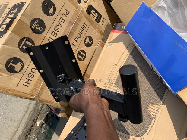 Wall Mount Speaker Stand · Photo 3