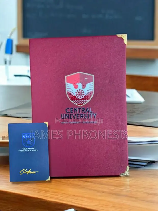 Customized Certificate Holder for Schools · Photo 1